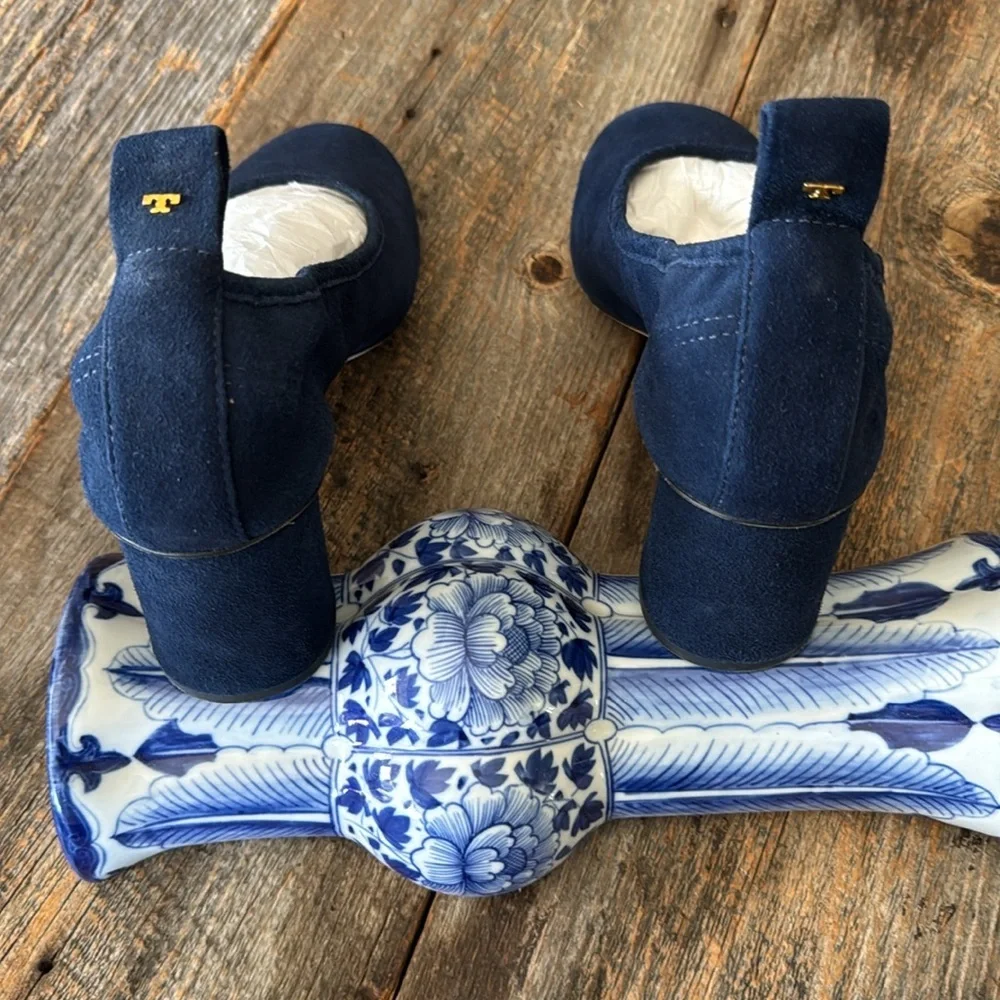 Tory Burch Therese 65MM Suede Veg Pump Royal Navy Size 9